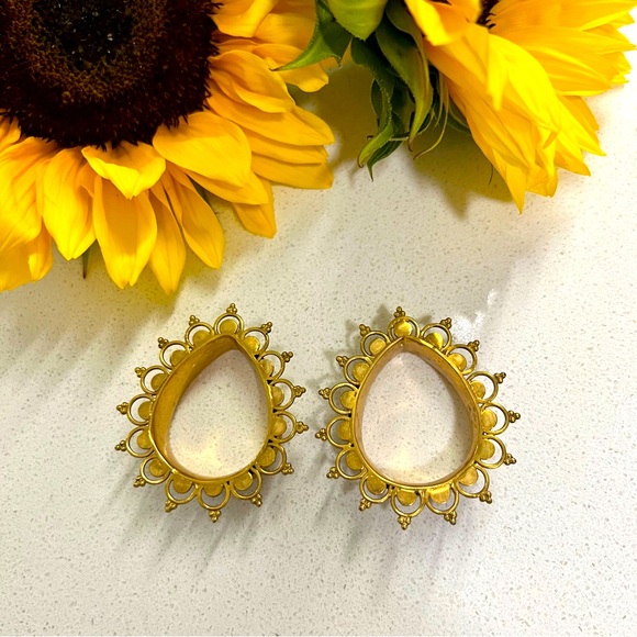 1 1/4” Anoora Eyelet Gauges Gold by Buddha Jewelry Organics - Picture 3 of 3